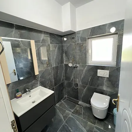 Gjosasi House Деревянный коттедж Лукове
